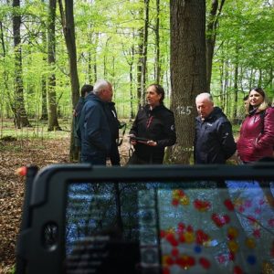 Connecting nature conservation and forest management